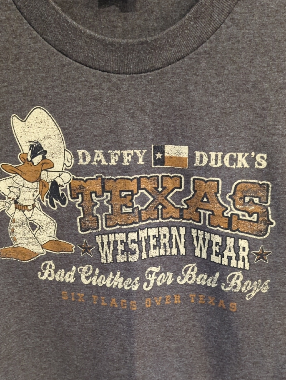 Six flags Daffy Ducks Texas Western Wear Bad Clothes For Bad Boys XL T-shirt - Picture 2 of 10
